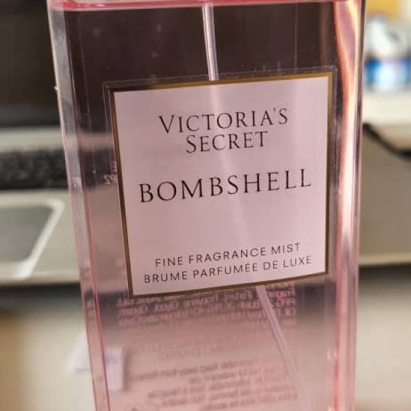 Victoria secret bombshell spray 250 ML