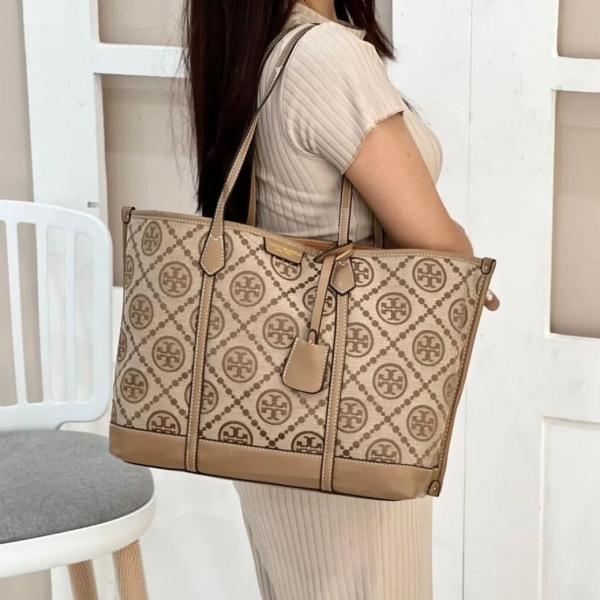 Tory Burch hang bag