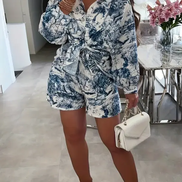 Women'S Stylish Blue and White Floral Print Top and Shorts Set