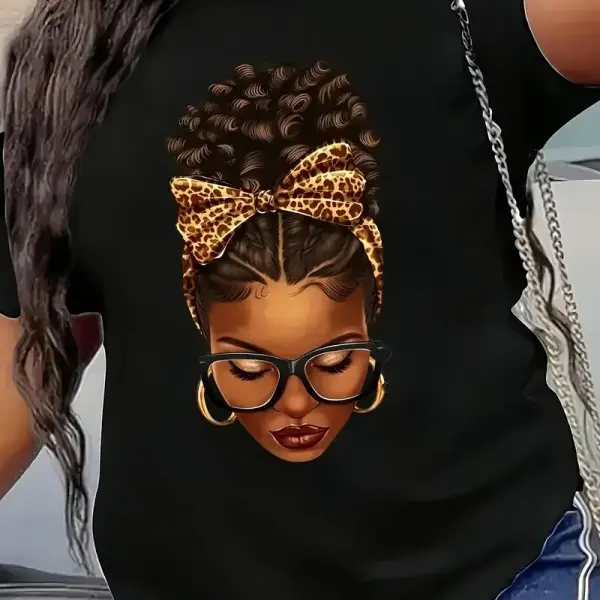 Short Sleeve T-Shirt with Stylish Portrait Print - Round Neck